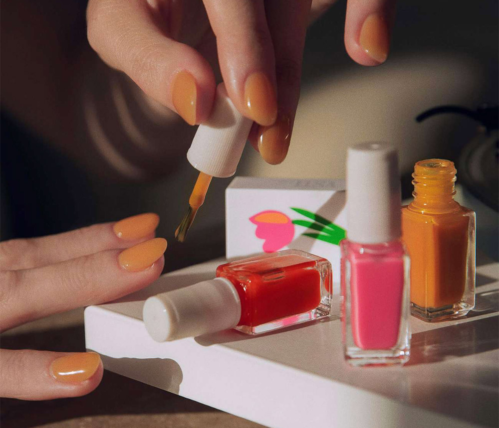 Is Purposefully Peelable Nail Polish the Next Big Beauty Trend? – Thebuzzly