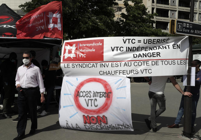 Manifestation de chauffeurs VTC à Paris, le 29 mai 2021.