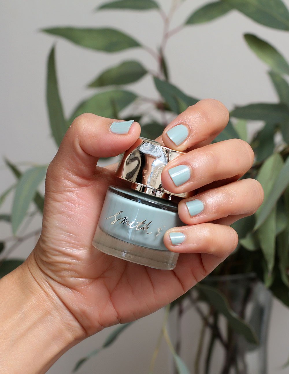 Ongles de la semaine, Smith & Cult Bitter Buddhist | Votre avis sur le Lash Serum ? – Thebuzzly