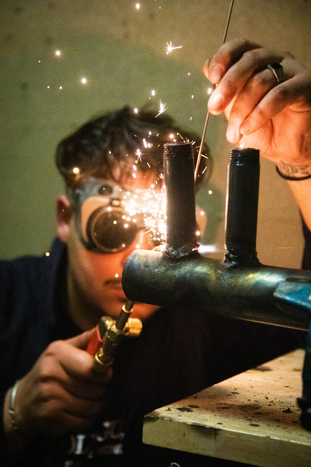 Soudage TP pour les étudiants de la Formation Plomberie, École Gustave.