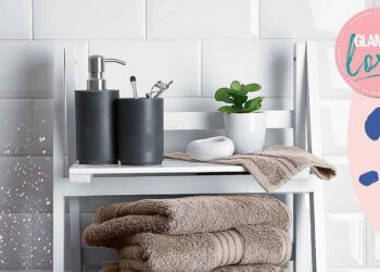 L’image peut contenir : serviette de bain, serviette et tapis