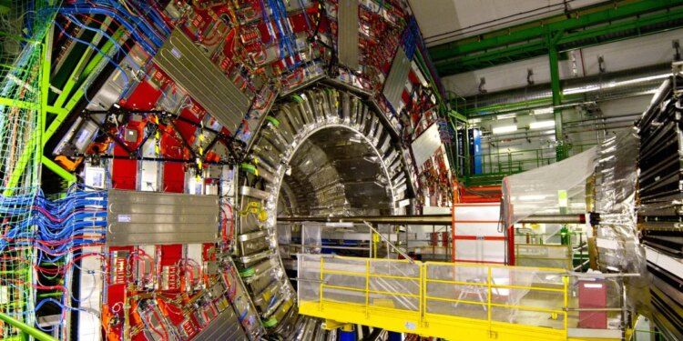 Le grand collisionneur de hadrons du CERN redémarre ses opérations après une pause de 3 ans pour les mises à niveau – Thebuzzly