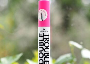 Mascara Essence Double Trouble |  Blogueuse beauté britannique