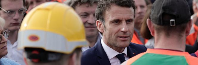 Emmanuel Macron à Denen (Nord), le 11 avril 2022.