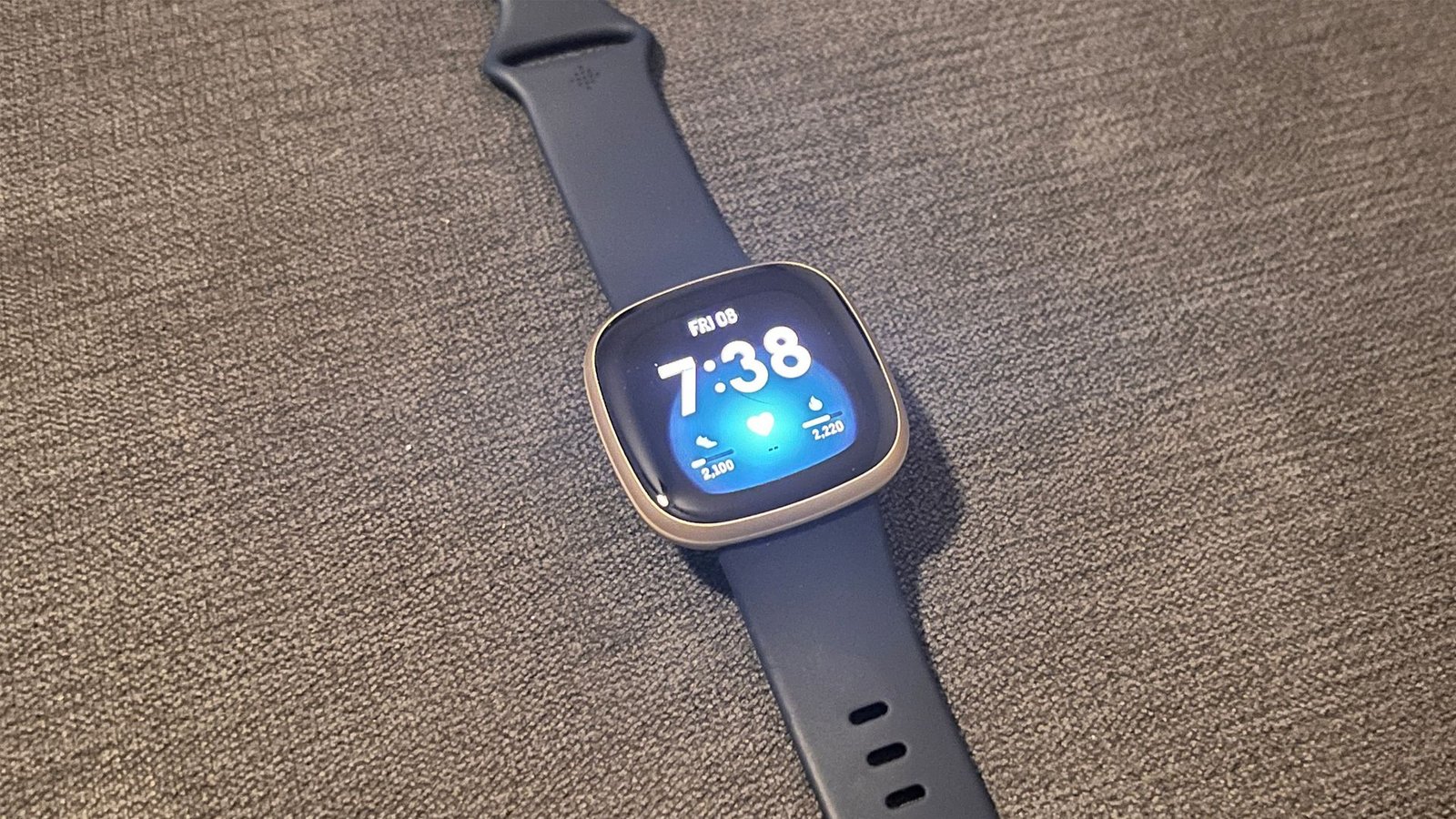 Image de Fitbit Versa 3 testée à la maison