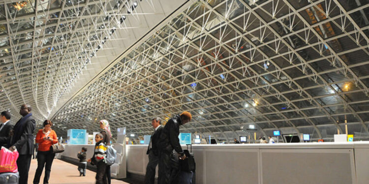 Les aéroports de Roissy et d’Orly disposent de 4 000 postes d’agents de sécurité, de techniciens ou d’ingénieurs à pourvoir... et difficulté à recruter