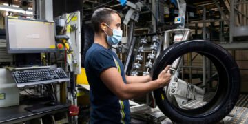 « Chaos » des chaînes d’approvisionnement, pénurie de matières premières... Michelin au bord de la paralysie