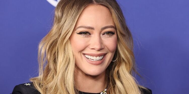 Hilary Duff va sans maquillage dans un superbe selfie – Thebuzzly