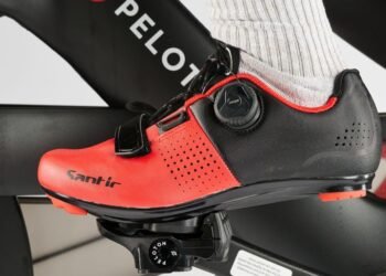 Examen des chaussures de cyclisme Santic Jian1