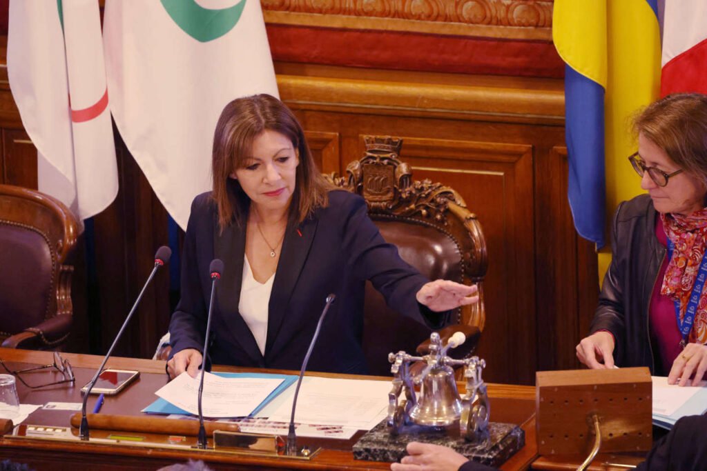 3ec2dbd 1655966297296 Maxnewsspecial658701 A la Mairie de Paris, Anne Hidalgo entend réduire le travail précaire