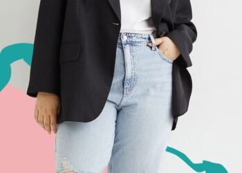 L’image peut contenir : Pantalon, Vêtements, Veste, Manteau, Blazer, Costume, Pardessus, Humain, Personne, Denim et Jeans