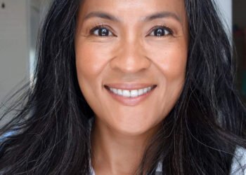 Maquillage bronzé et éclatant avec Rose Inc et Laura Mercier