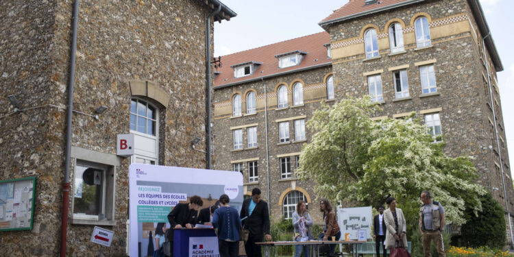 la crise qui touche les écoles françaises n'épargne pas les pays voisins