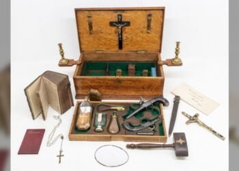 Un mystérieux "kit de tueur de vampires" vendu aux enchères pour 15 600 $