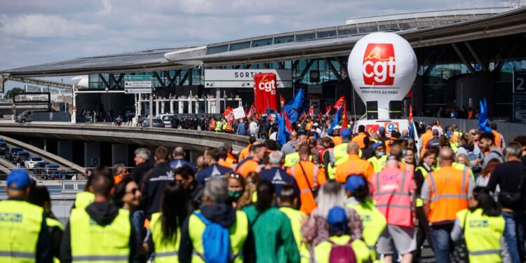 Sous l'effet de l'inflation, les mobilisations salariales se multiplient en France