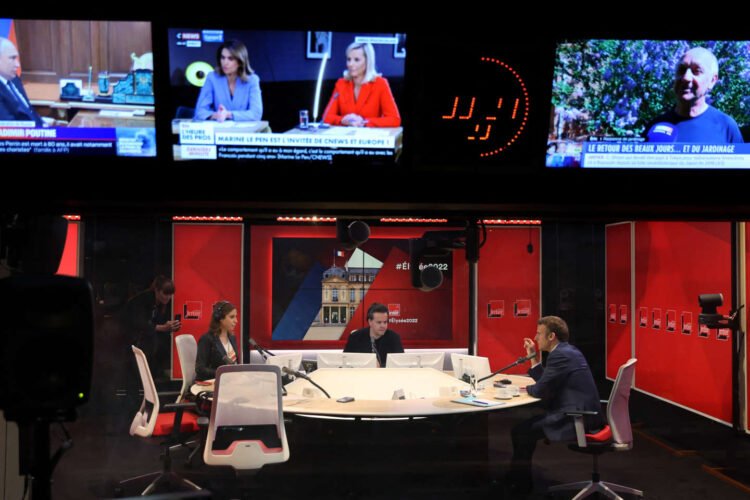 A Radio France, à l'ombre des émissions, les petites mains de la production – Thebuzzly