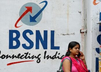 BSNL Rs.  228, RS.  Lancement de 239 plans de recharge mensuels prépayés : rapport