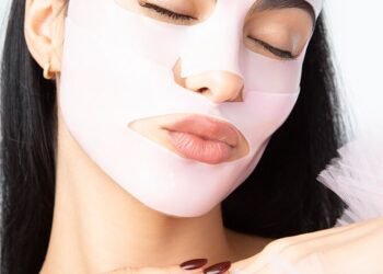 Camila Mendes dit que ce masque l'a vraiment aidée avec son hyperpigmentation