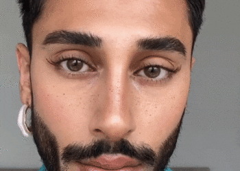 L'image peut contenir un visage humain et une barbe