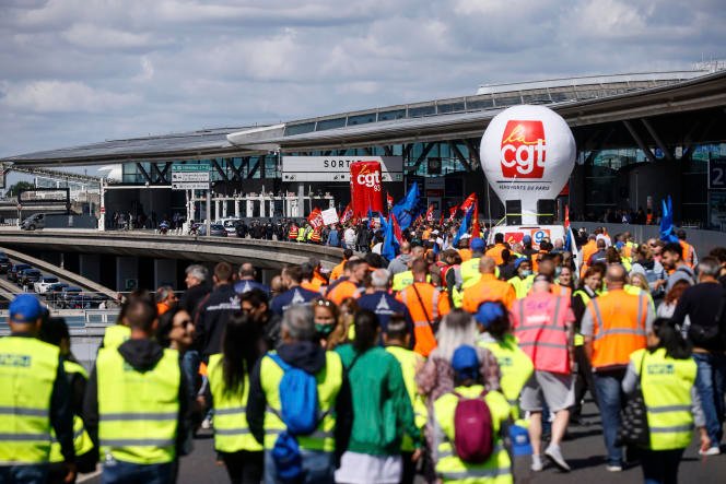 Manifestation à l'aéroport de Roissy - Charles-de-Gaulle, le 1er juillet 2022.