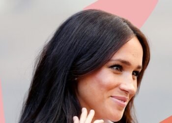 L’image peut contenir : humain, personne, cheveux, Meghan, duchesse de Sussex et cheveux noirs