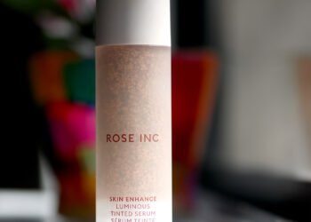 Rose Inc Skin Enhance Luminous Tinted Serum : un incontournable estival
