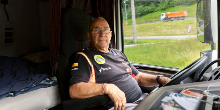 « Tu me vois à la maison de retraite, sur le balcon toute la journée ? Mon camion c'est autre chose » : Claude Avril, 76 ans, catégorie poids lourds – Thebuzzly