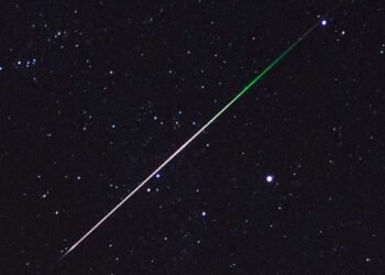 Boules de feu vert vif repérées au-dessus de la Nouvelle-Zélande.  Voici ce qui se passe probablement.