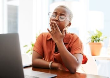 Pourquoi ai-je envie de dormir après avoir mangé ?