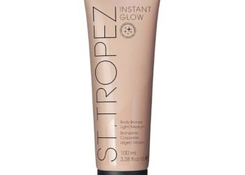 L’image peut contenir : bouteille, cosmétiques et lotion