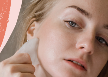 L’image peut contenir : humain, personne, doigt, peau et visage