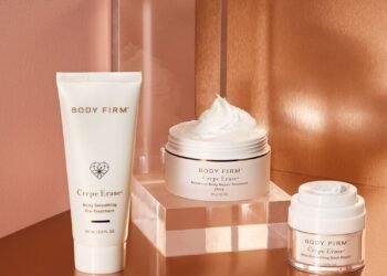 Kate Walsh raconte comment sa routine de soins de la peau a changé à 50 ans