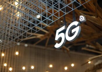 5G Telecom Services Expected to Roll Out in India by October 12, Says Union Minister Ashwini Vaishnaw