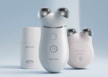 Molly Sims dit que ce nouveau dispositif à micro-courant fait vraiment une différence dans l'étanchéité de sa peau