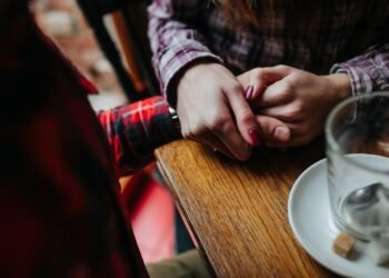 10 Règles pour sortir ensemble lorsque vous luttez avec l"estime de soi