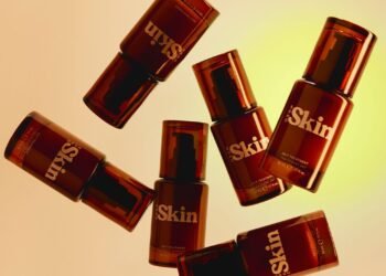 Découvrez la ligne de soins de la peau conçue pour les personnes qui voyagent (et ne dorment pas)