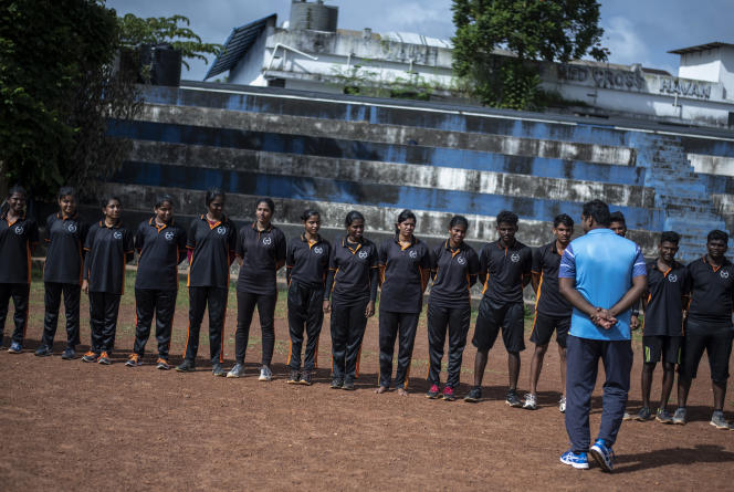 De jeunes Indiens participent à une session pour espérer rejoindre l'armée, à Kochi, dans l'Etat du Kerala (Inde), le 10 août 2022.