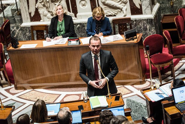 Le ministre du Travail, Olivier Dussopt, s'exprime lors du débat sur le projet de réforme de l'assurance-chômage, à l'Assemblée nationale, le 3 octobre 2022.