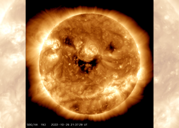 Un adorable soleil « souriant » pourrait battre la Terre avec des tempêtes géomagnétiques ce week-end