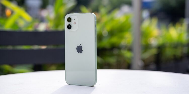 Apple, Google Will Reportedly Bring 5G Update to iPhone, Pixel Devices by December