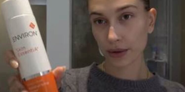 Hailey Bieber dit que ce toner hydratant est le secret de sa peau semblable à du verre