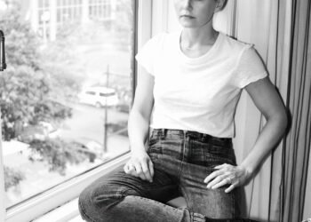 Jennifer Morrison sur la tenue qu'elle a gardée de "This Is Us" et les produits qui font une différence majeure dans sa peau