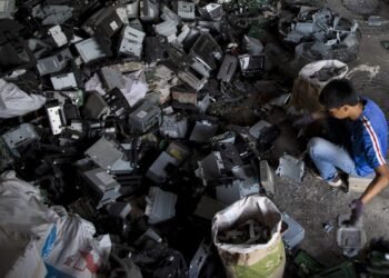 Smartphone Waste to Constitute Over 30 Percent of World