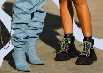 L’image peut contenir : Vêtements, Humain, Personne, Chaussures, Pantalon, Chaussure et Manche