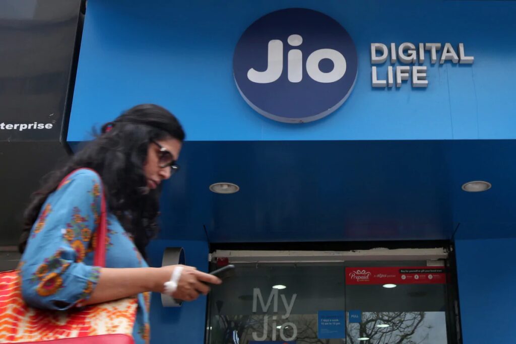 Jio 5G Services to Roll Out Across India by December 2023, Says Mukesh Ambani