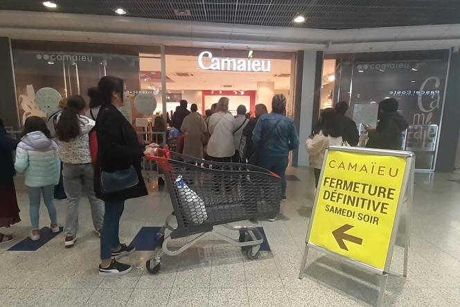 Au magasin Camaïeu d'Orly (Val-de-Marne), le 1er octobre 2022.