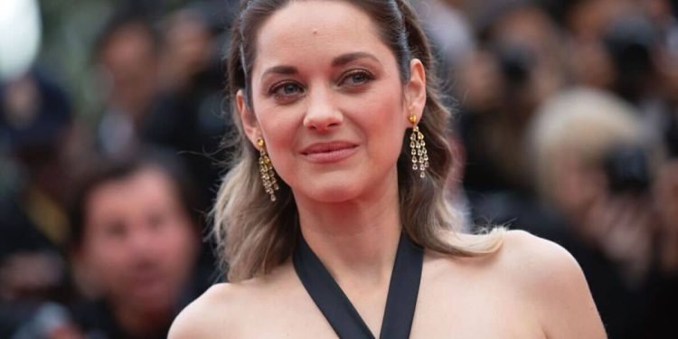 Marion Cotillard mal en point : un film tourne mal – Thebuzzly