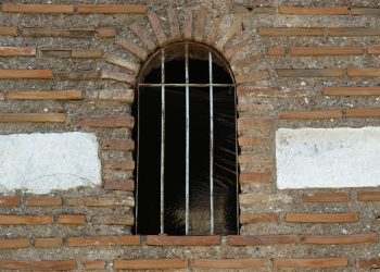 « Refus de douche et de balade » découvrez le quotidien de Dahbia B., meurtrière présumée de Lola, en prison
