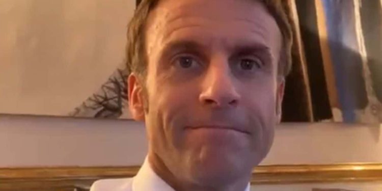 emmanuel macron video appel aide cop 27