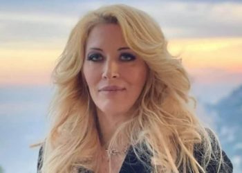 Loana sort du silence et explique son absence du plateau de TPMP